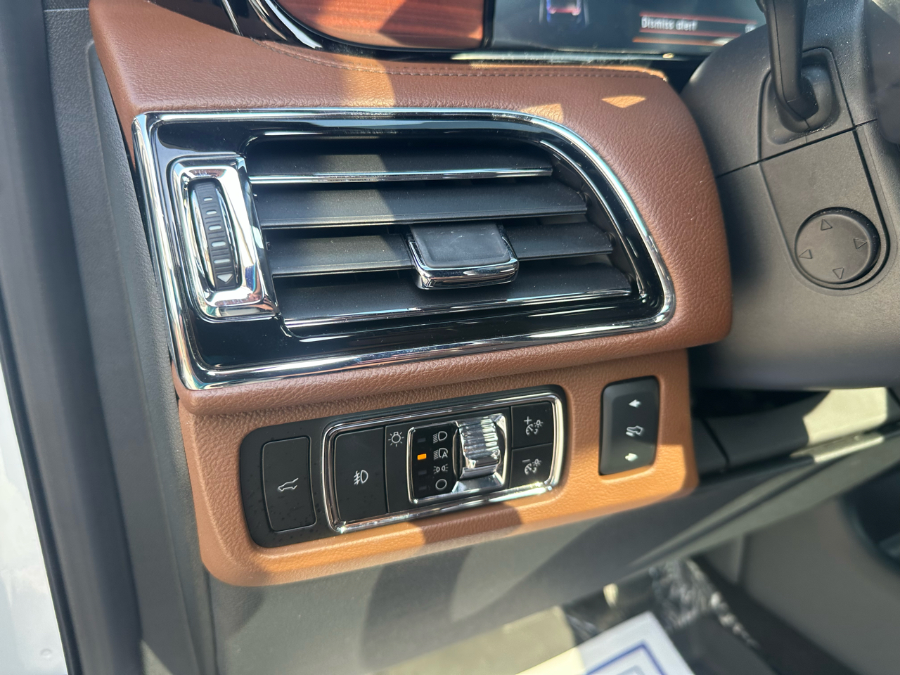 2024 Lincoln Navigator L Reserve photo 28