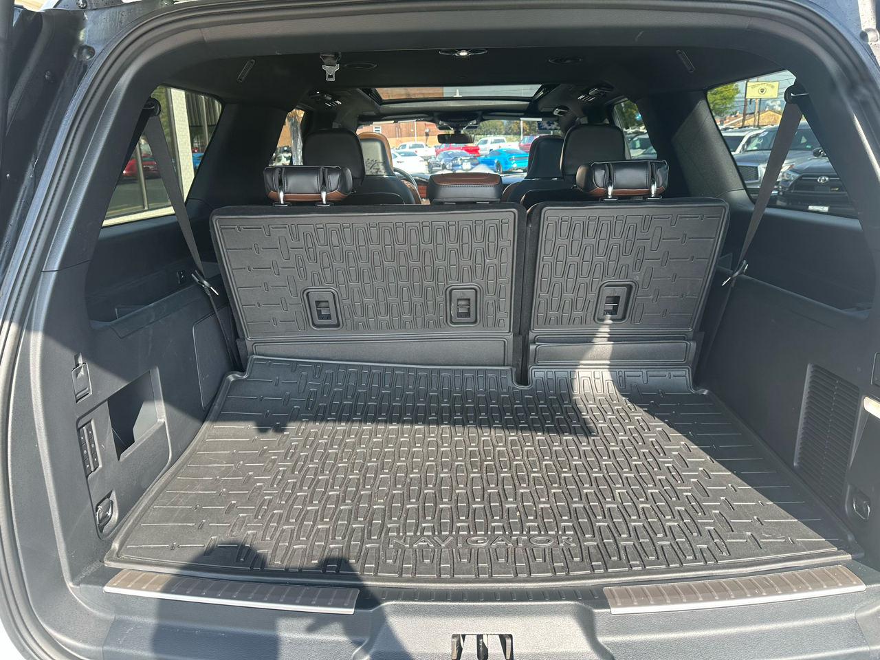 2024 Lincoln Navigator L Reserve photo 32
