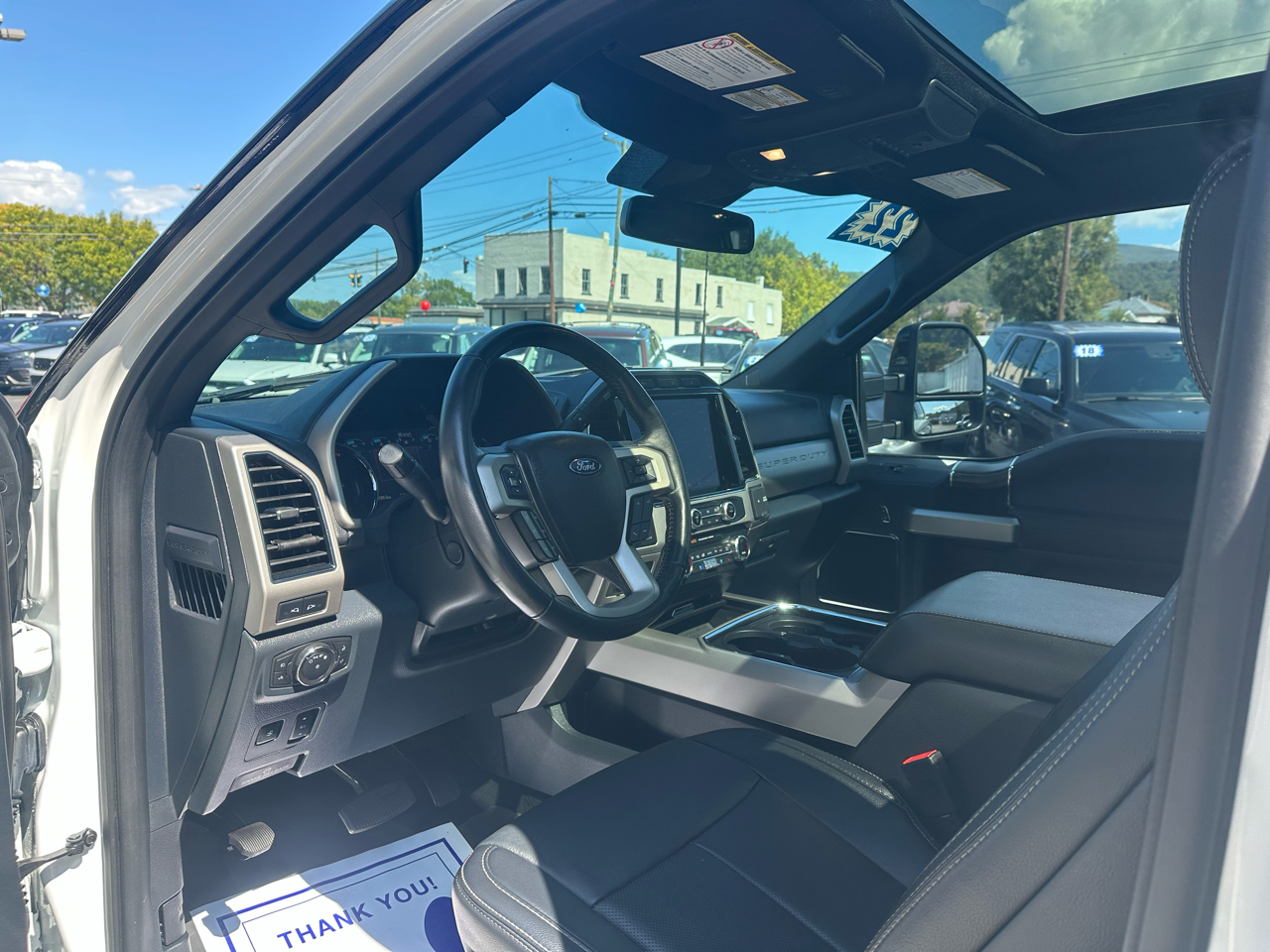 2022 Ford F-250 Lariat photo 10