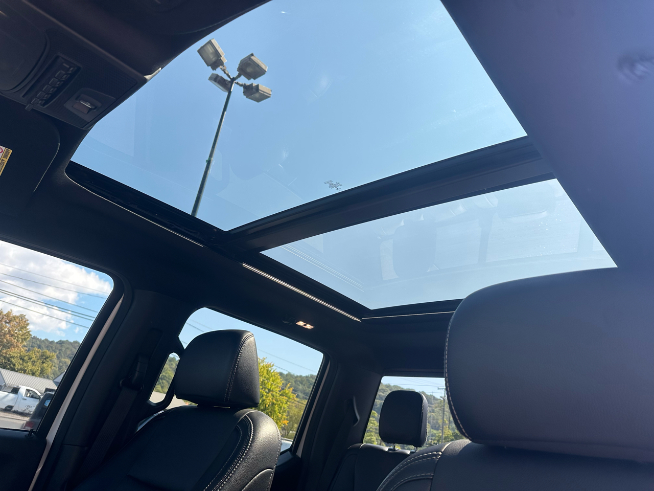 2022 Ford F-250 Lariat photo 12