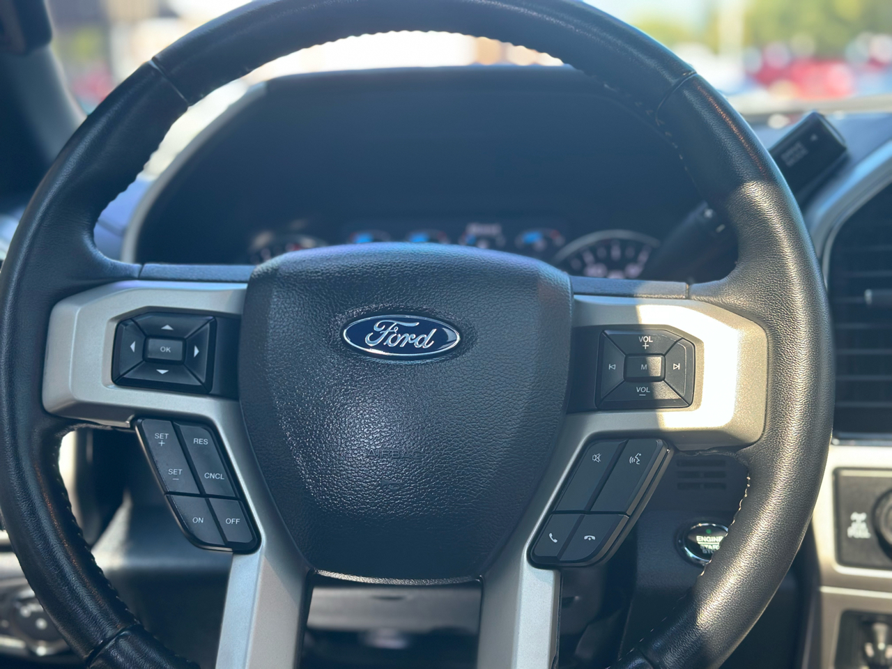 2022 Ford F-250 Lariat photo 13