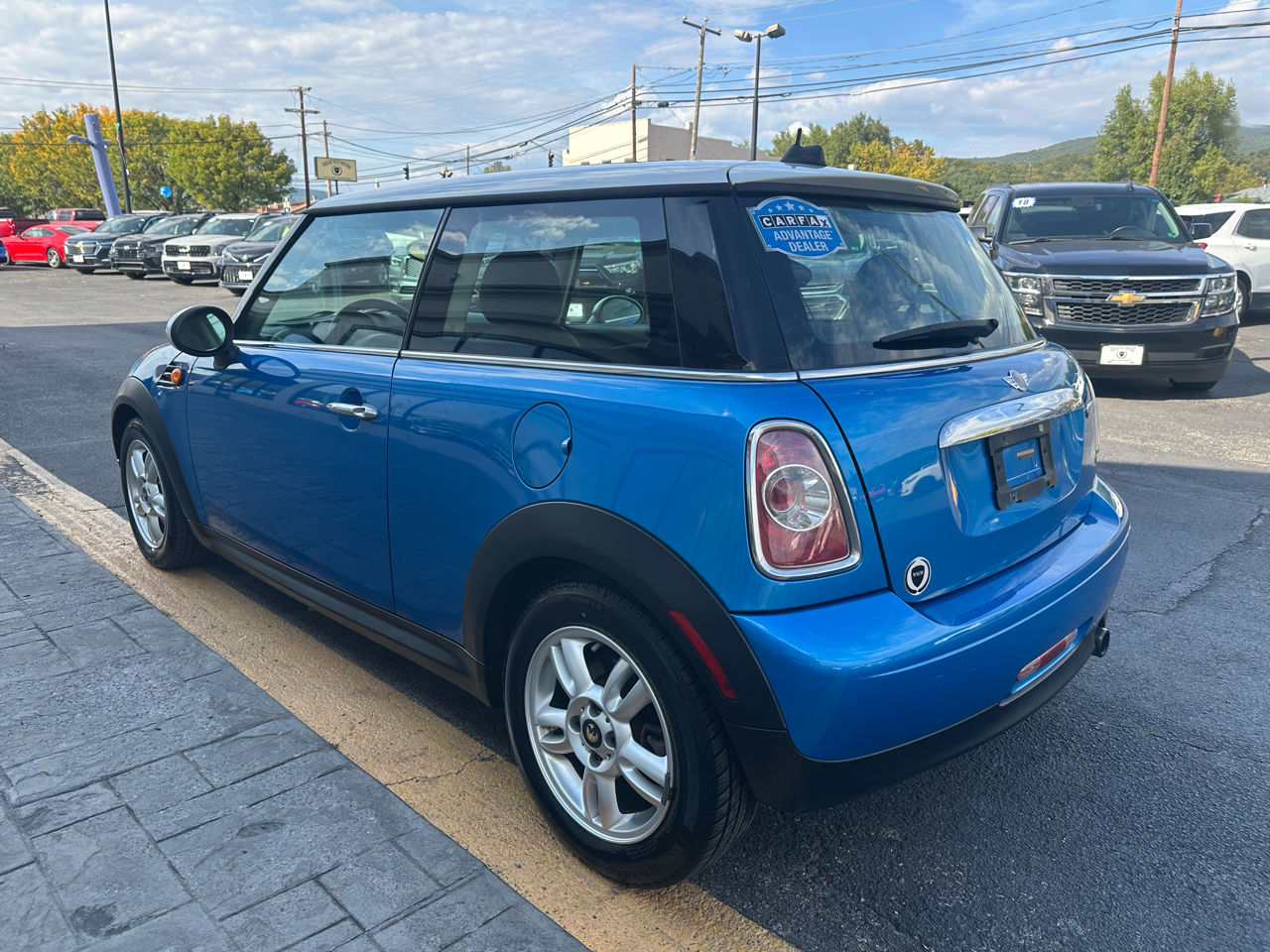 2012 Mini Cooper 2 Door photo 2