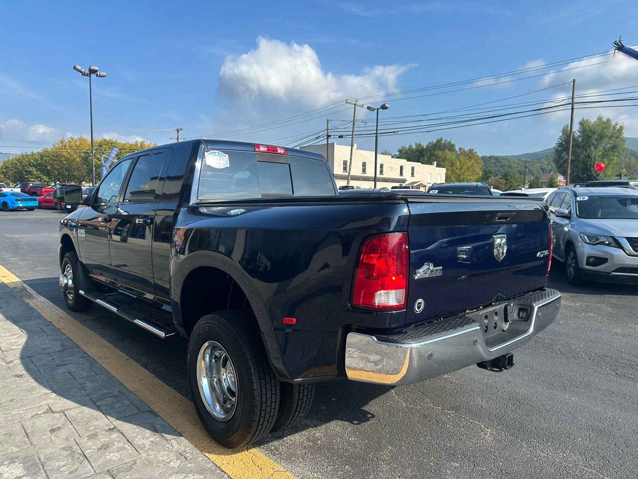 2015 Ram 3500 SLT photo 4