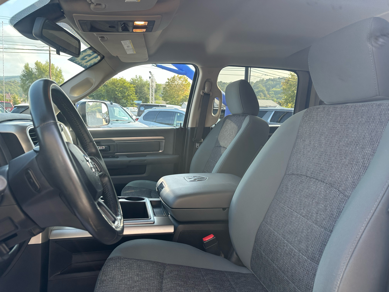 2015 Ram 3500 SLT photo 9