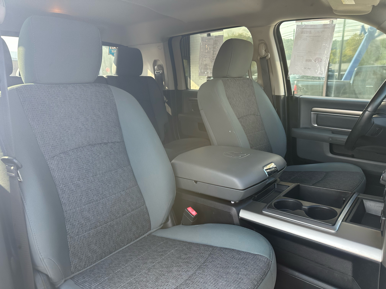 2015 Ram 3500 SLT photo 10