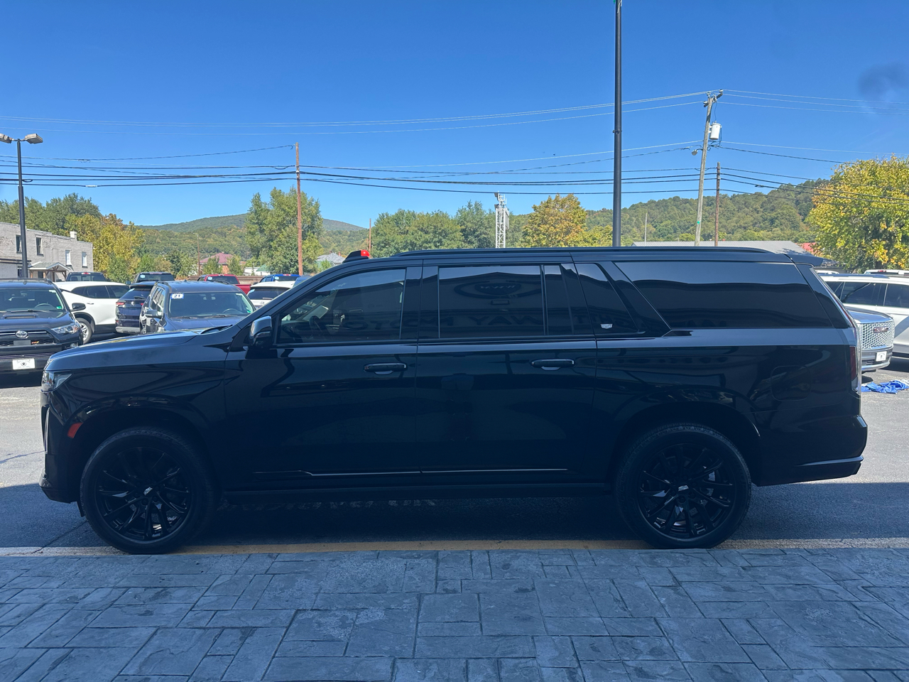2023 Cadillac Escalade ESV Sport Platinum photo 6