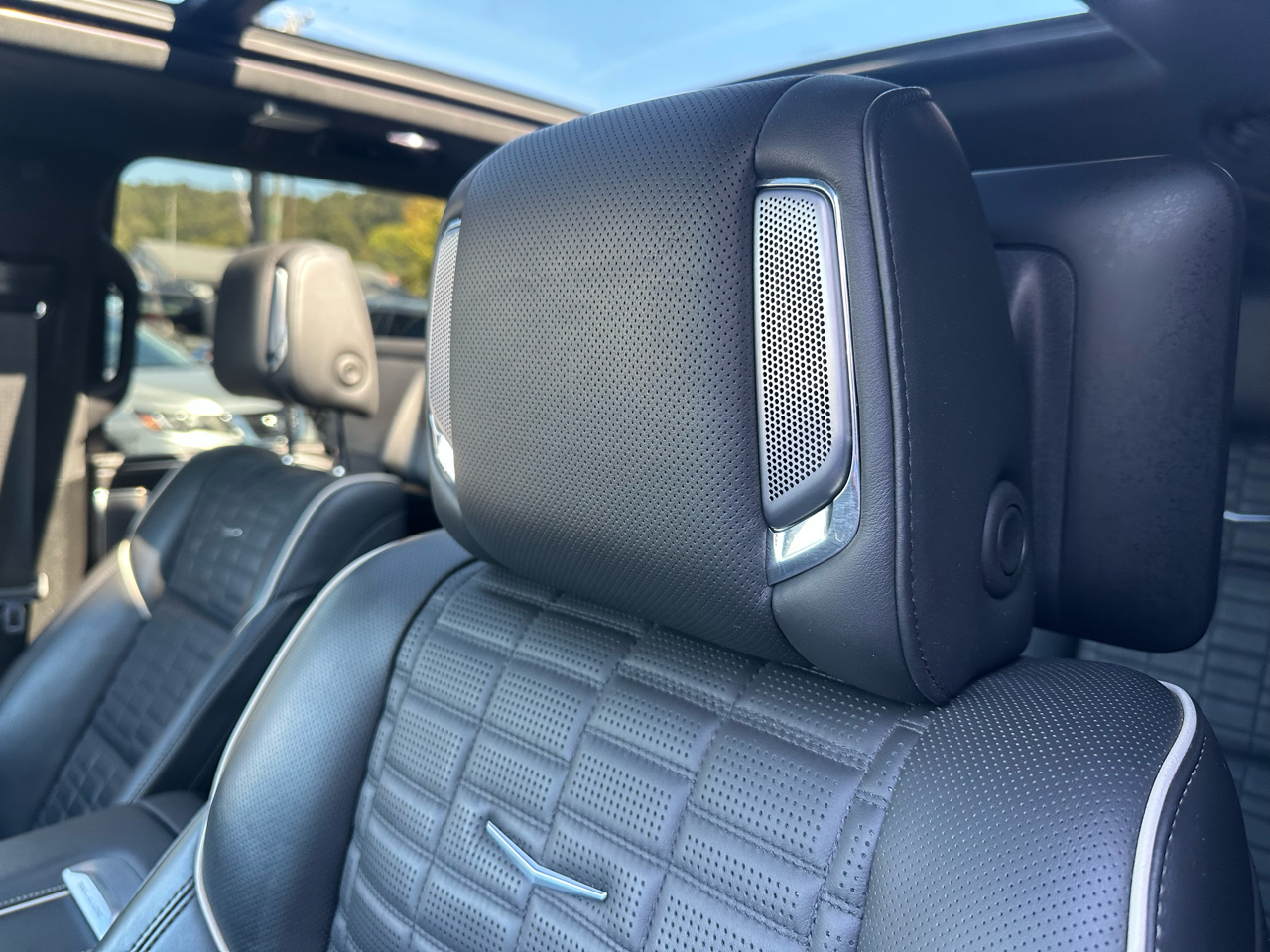2023 Cadillac Escalade ESV Sport Platinum photo 10