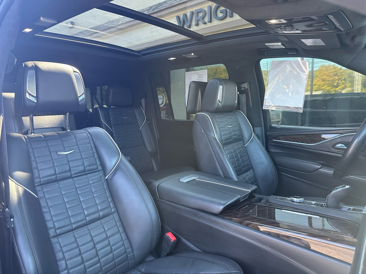 2023 Cadillac Escalade ESV Sport Platinum photo 14