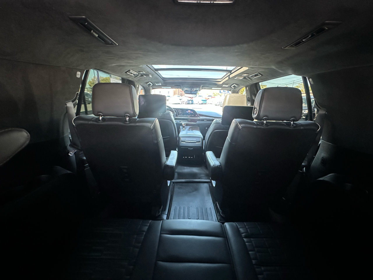 2023 Cadillac Escalade ESV Sport Platinum photo 24