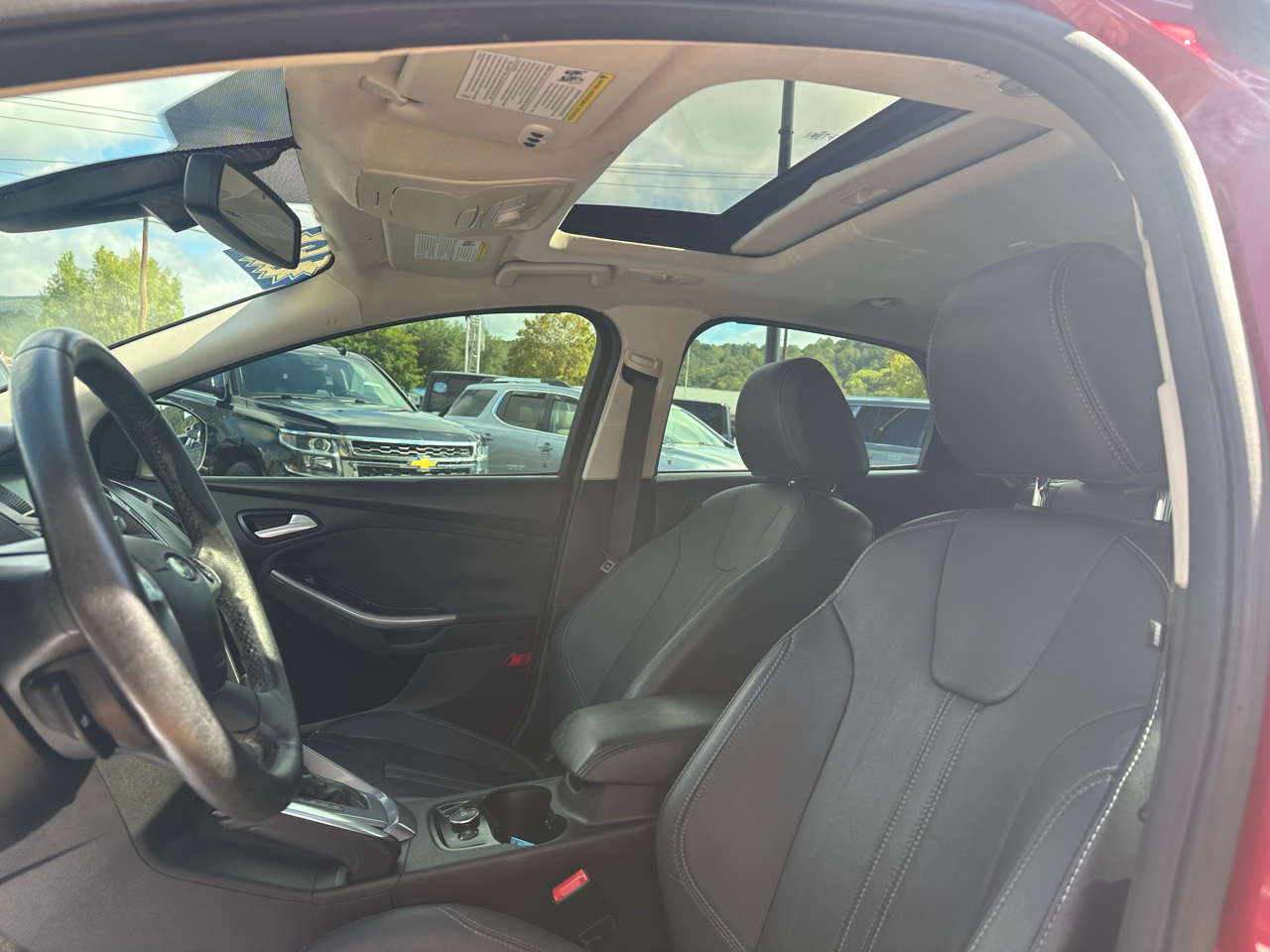 2012 Ford Focus Titanium photo 8