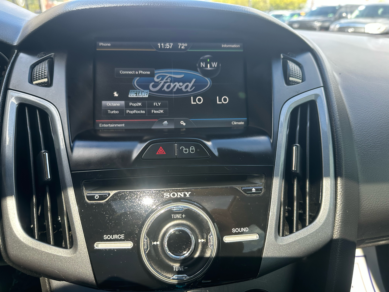 2012 Ford Focus Titanium photo 11