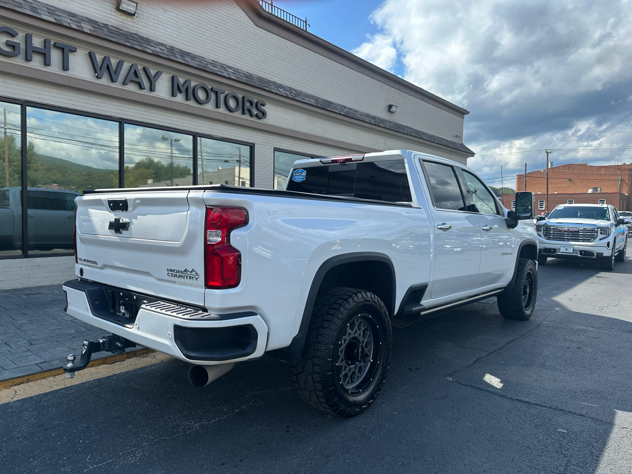 2023 Chevrolet Silverado 2500HD High Country photo 2