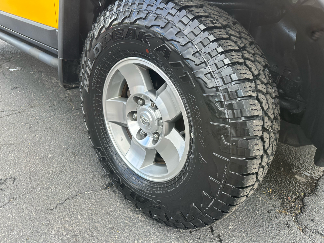 2010 Toyota FJ Cruiser Base photo 8