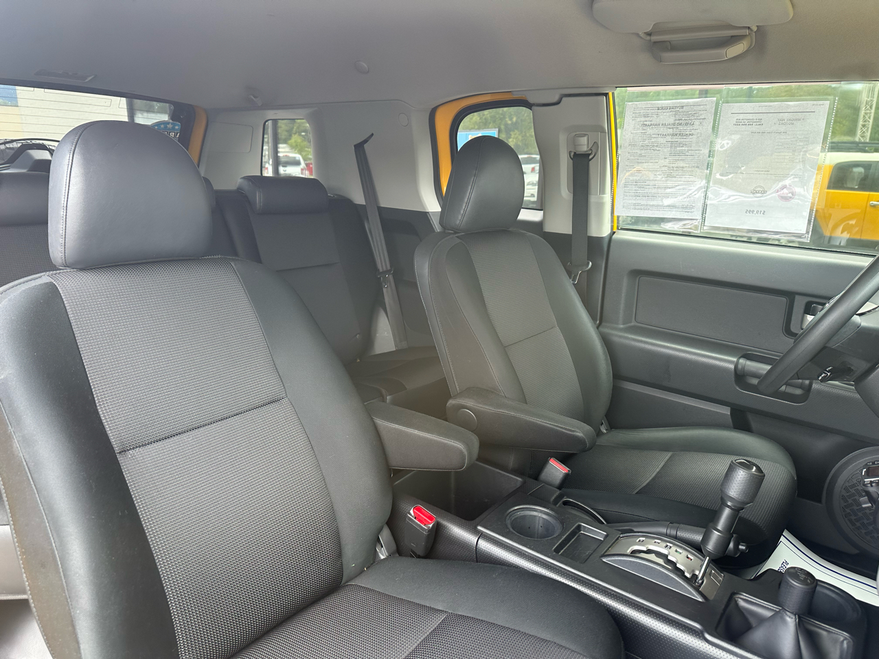 2010 Toyota FJ Cruiser Base photo 11