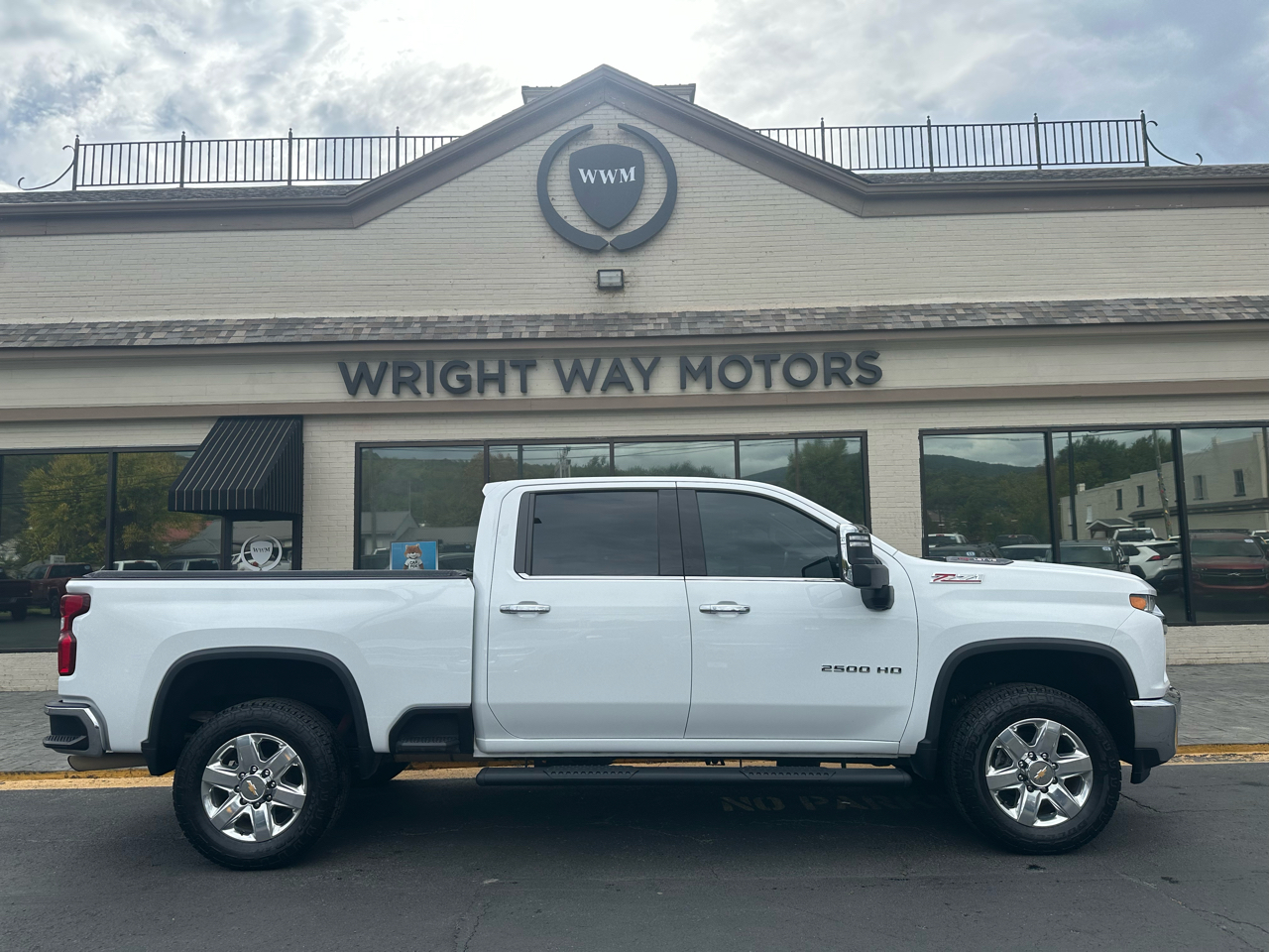 2021 Chevrolet Silverado 2500HD LTZ photo 2