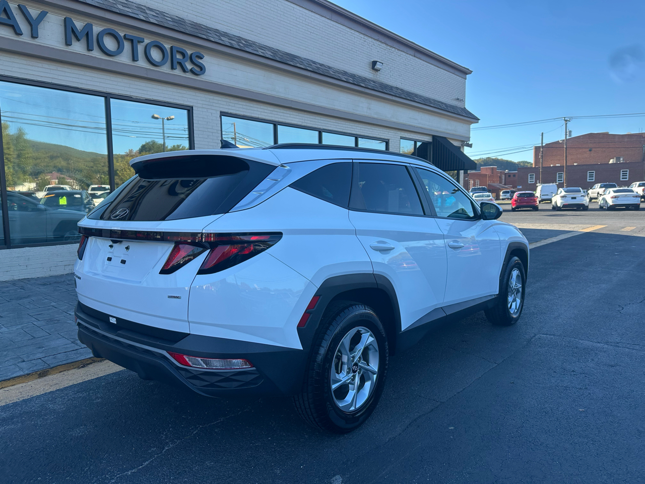 2024 Hyundai Tucson SEL photo 2