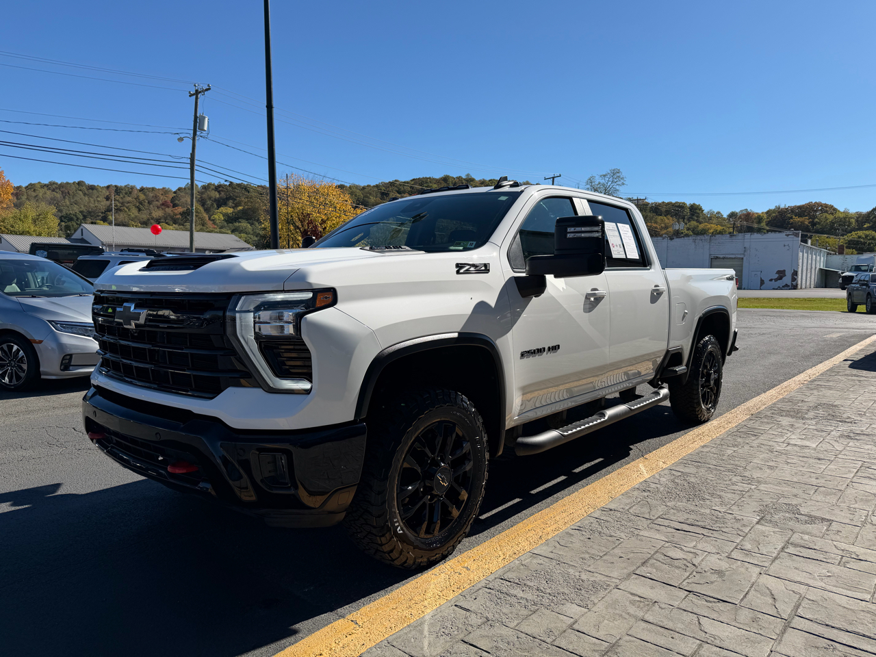 2025 Chevrolet Silverado 2500HD LT photo 3