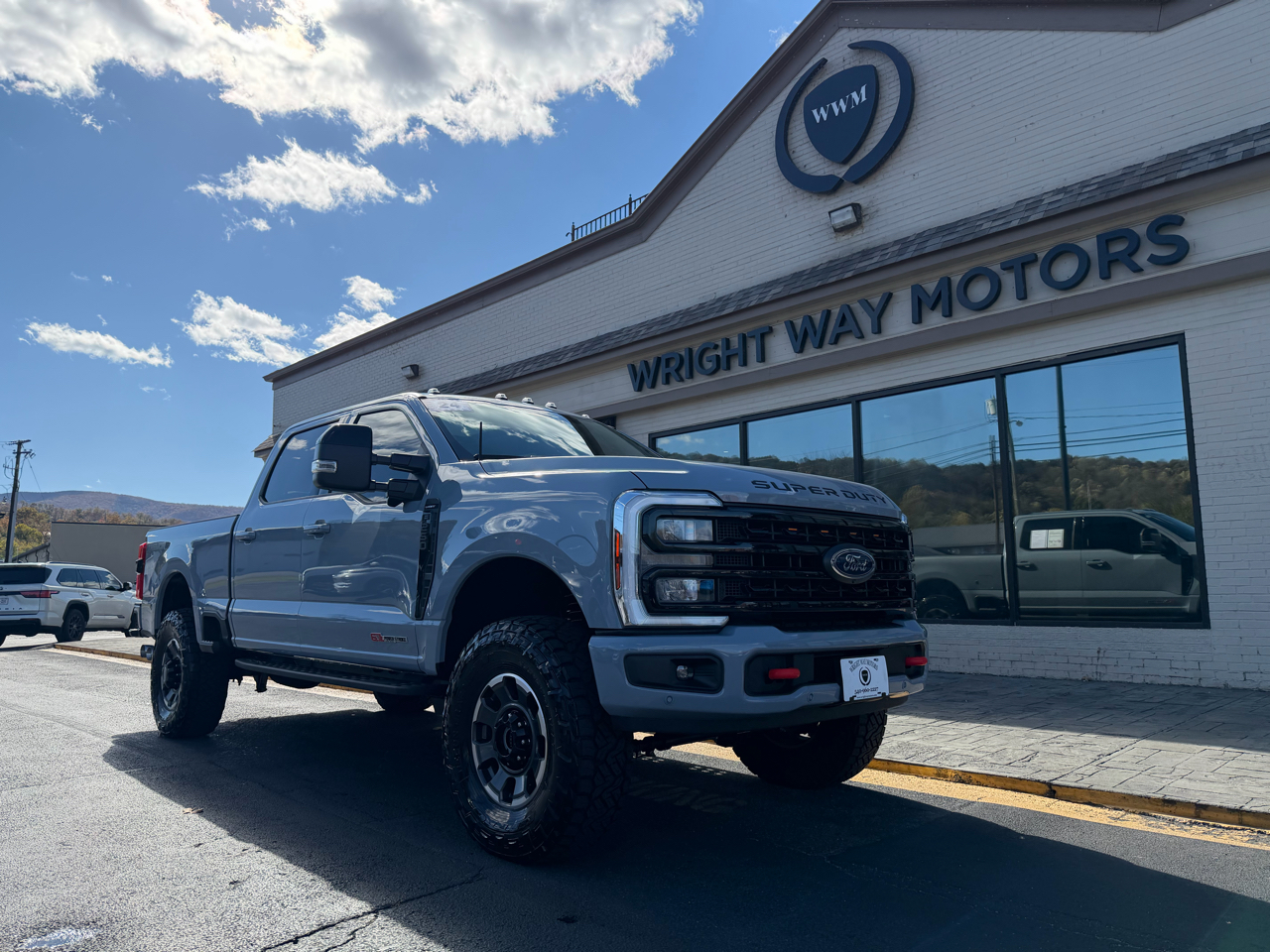 2024 Ford F-250 SD LARIAT 4WD CREW CAB 6.75'