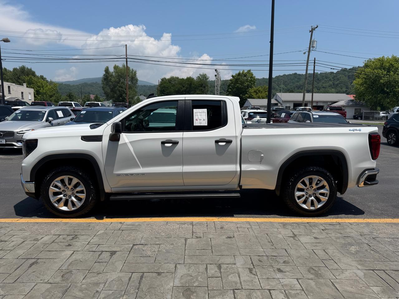 GMC Sierra 1500 4WD Double Cab 147" Pro 2024