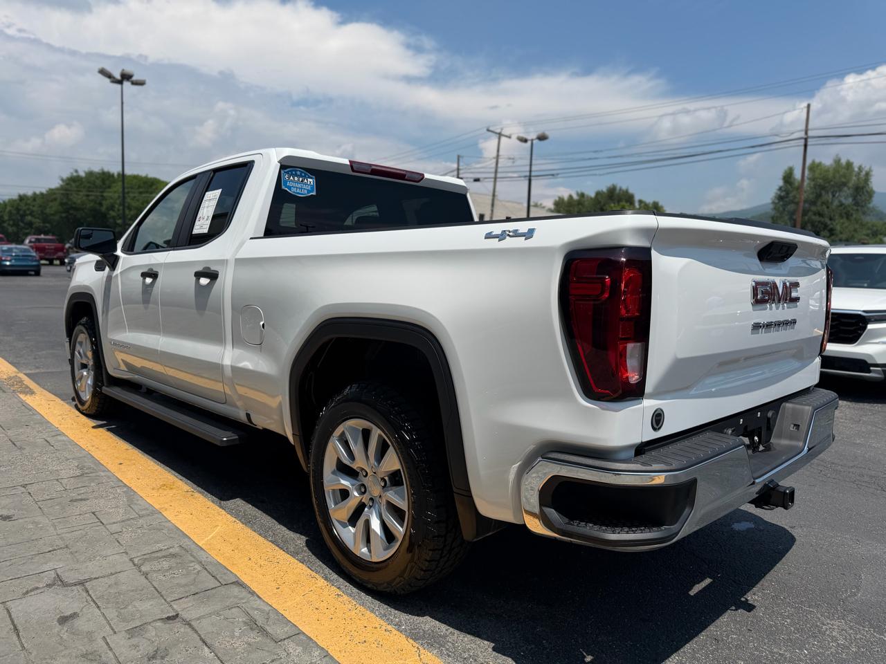 GMC Sierra 1500 4WD Double Cab 147" Pro 2024
