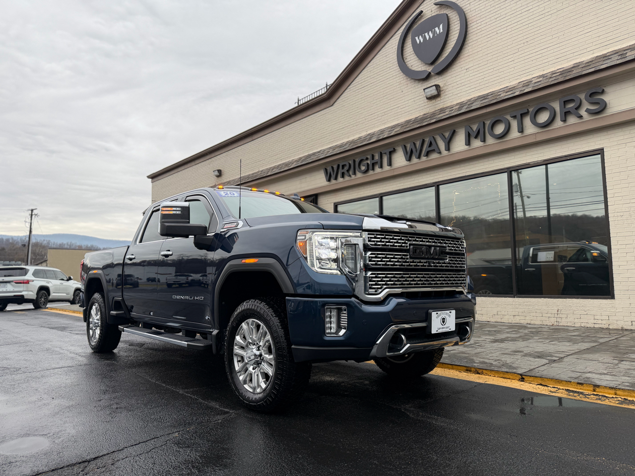 2020 GMC Sierra 2500HD 4WD CREW CAB 159" DENALI