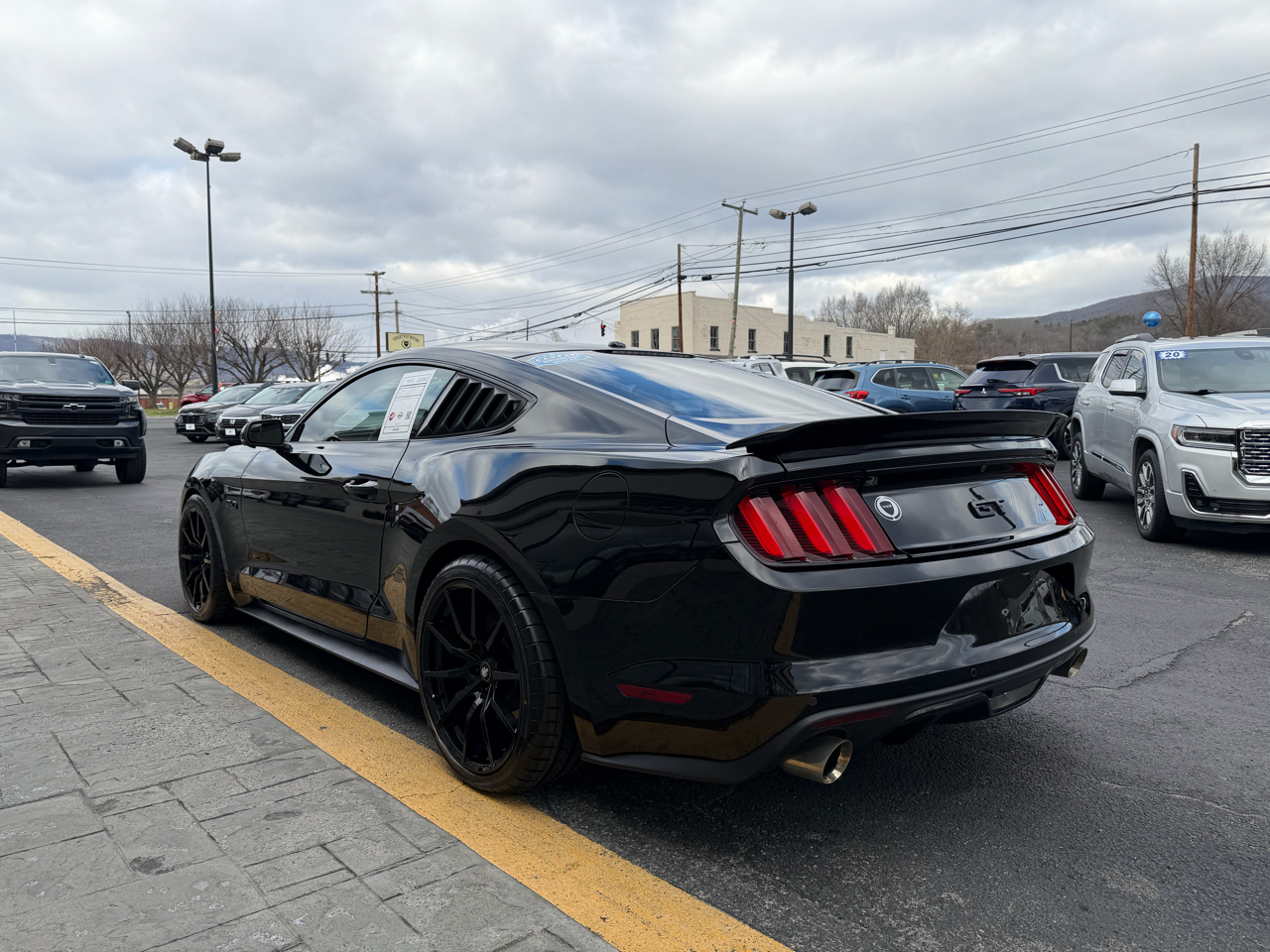 2017 Ford Mustang GT photo 3
