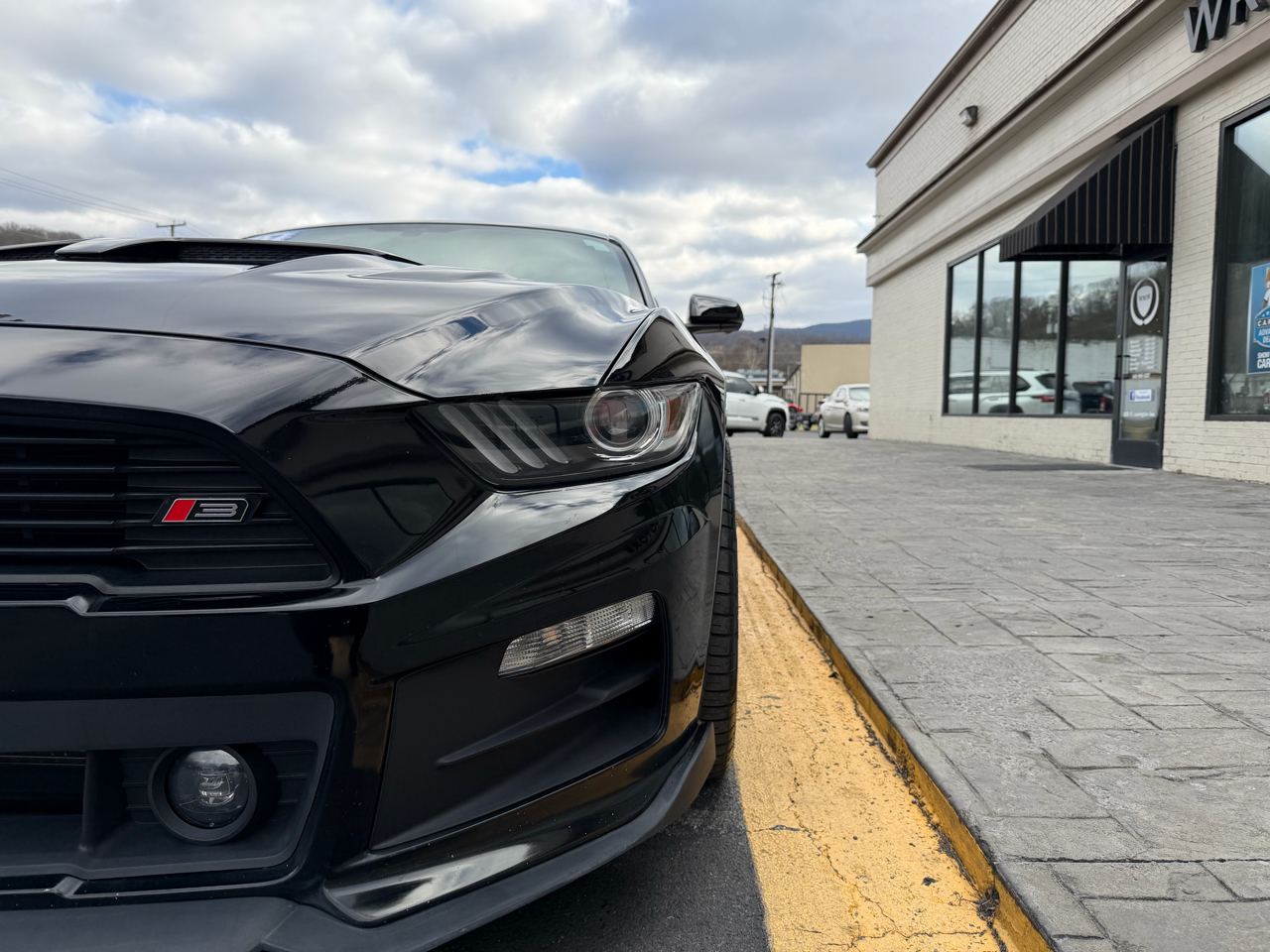 2017 Ford Mustang GT photo 4