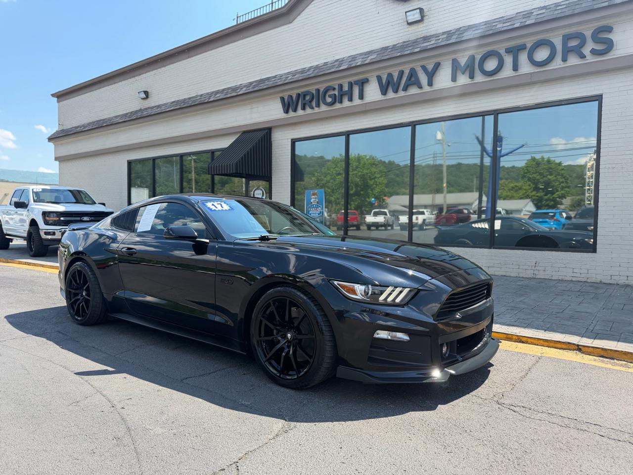 2017 Ford Mustang GT Coupe Premium's photo