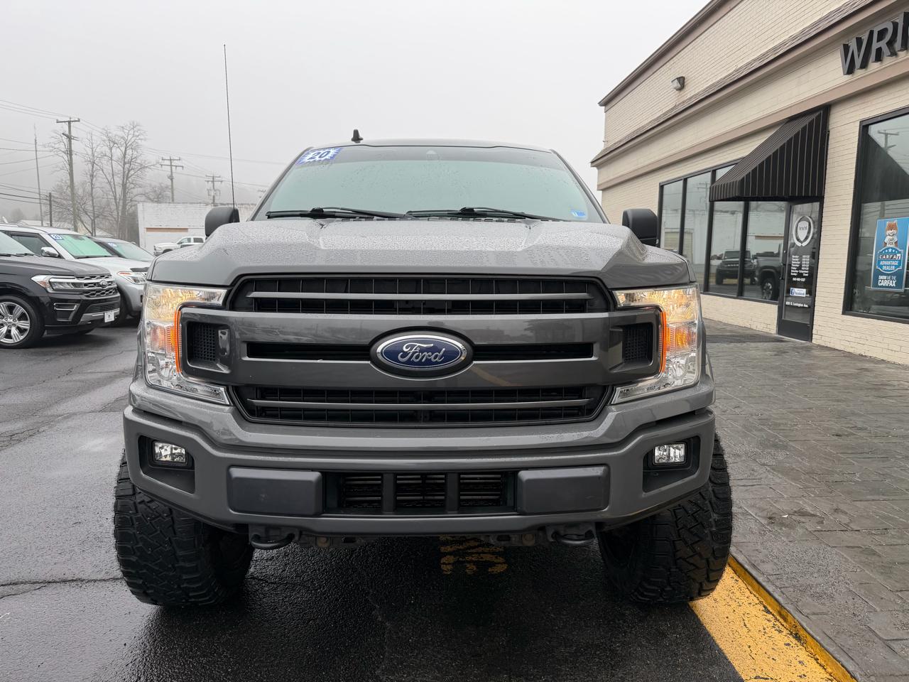Ford F-150 4WD SuperCrew 139" XLT 2020