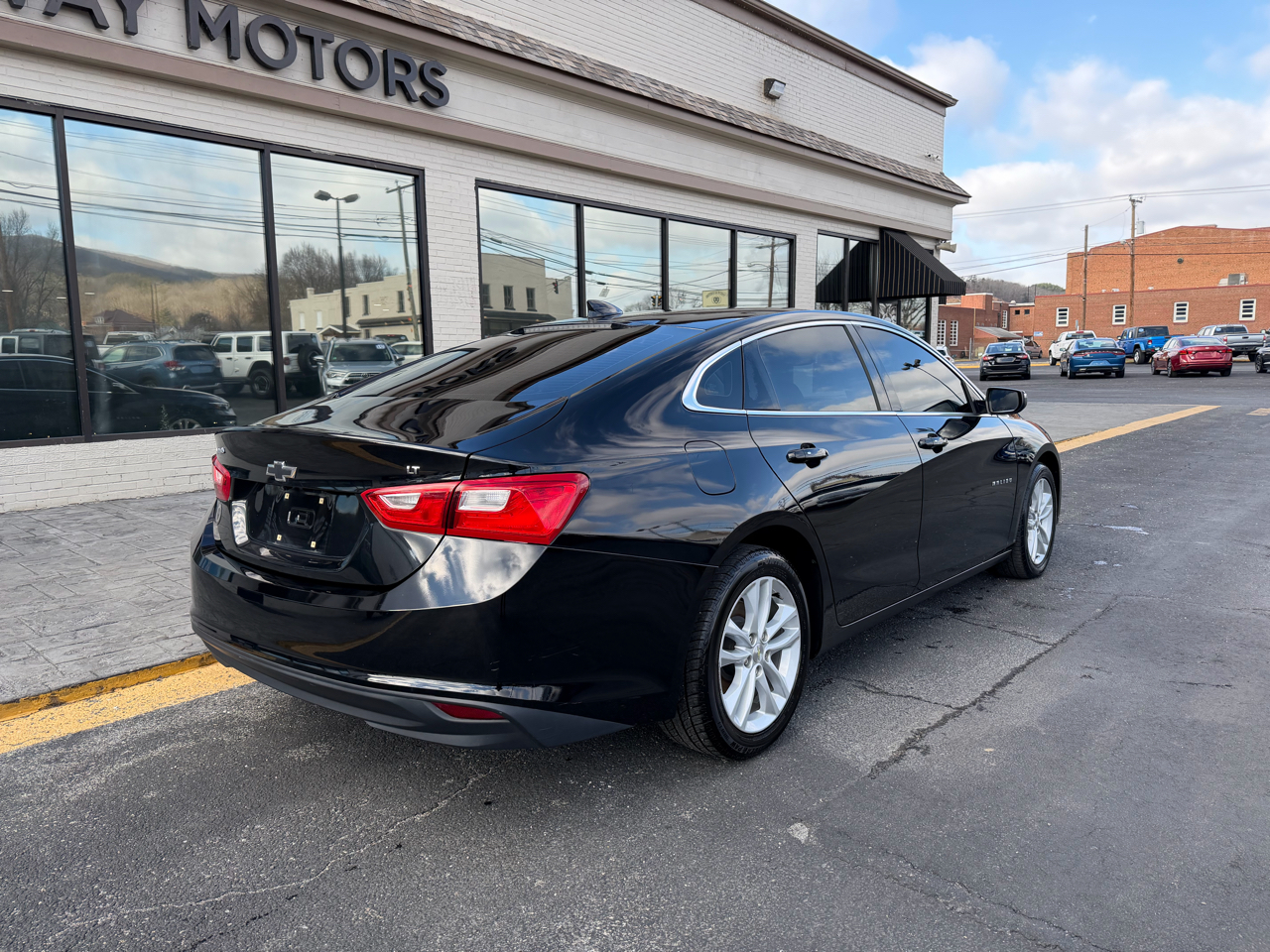 Chevrolet Malibu 4dr Sdn LT w/1LT 2017