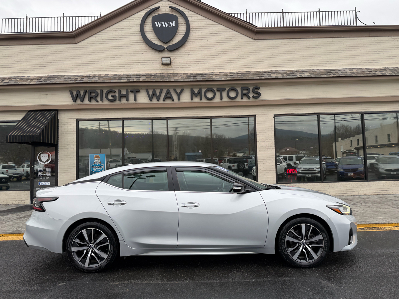 Nissan Maxima SV 3.5L 2019