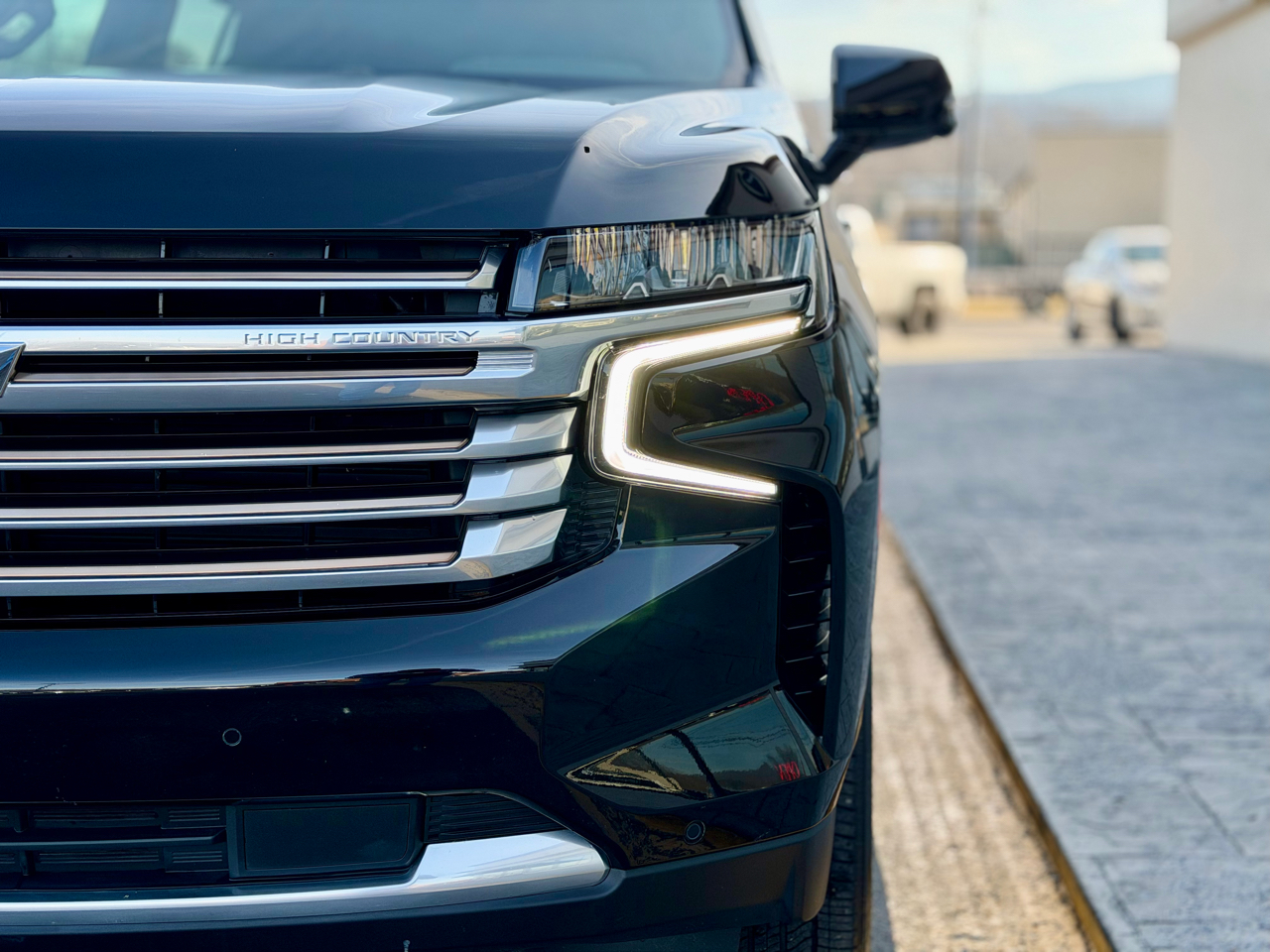 Chevrolet Tahoe 4WD 4dr High Country 2021