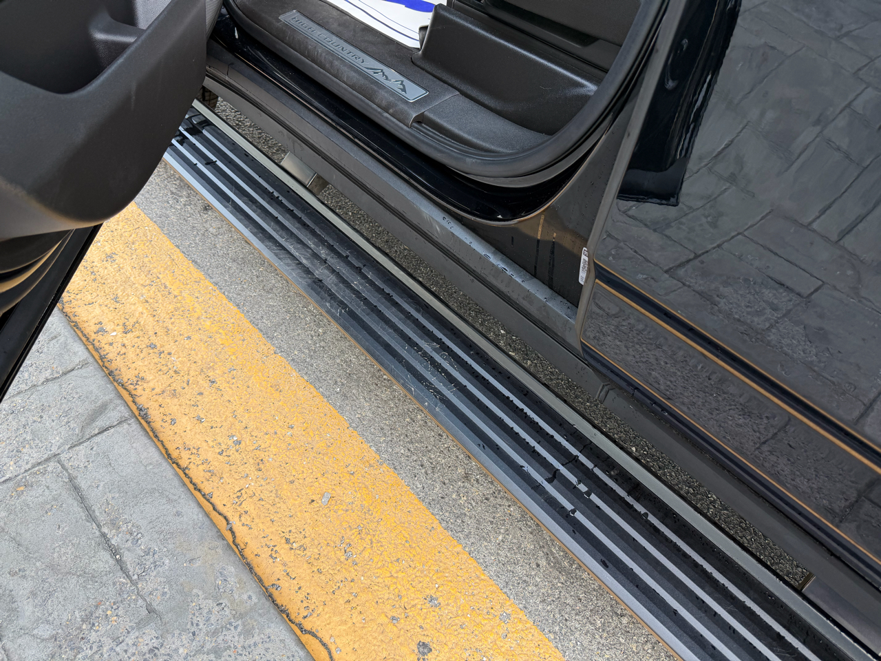 Chevrolet Tahoe 4WD 4dr High Country 2021