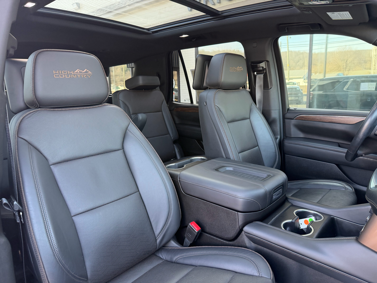 Chevrolet Tahoe 4WD 4dr High Country 2021