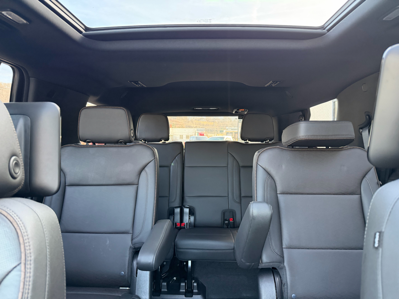 Chevrolet Tahoe 4WD 4dr High Country 2021