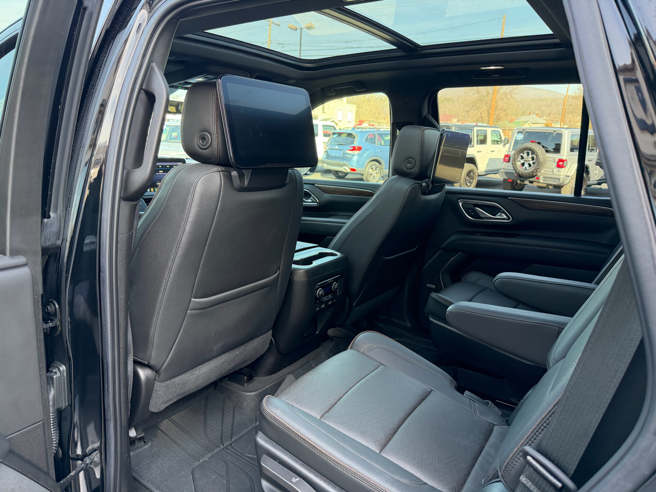 Chevrolet Tahoe 4WD 4dr High Country 2021