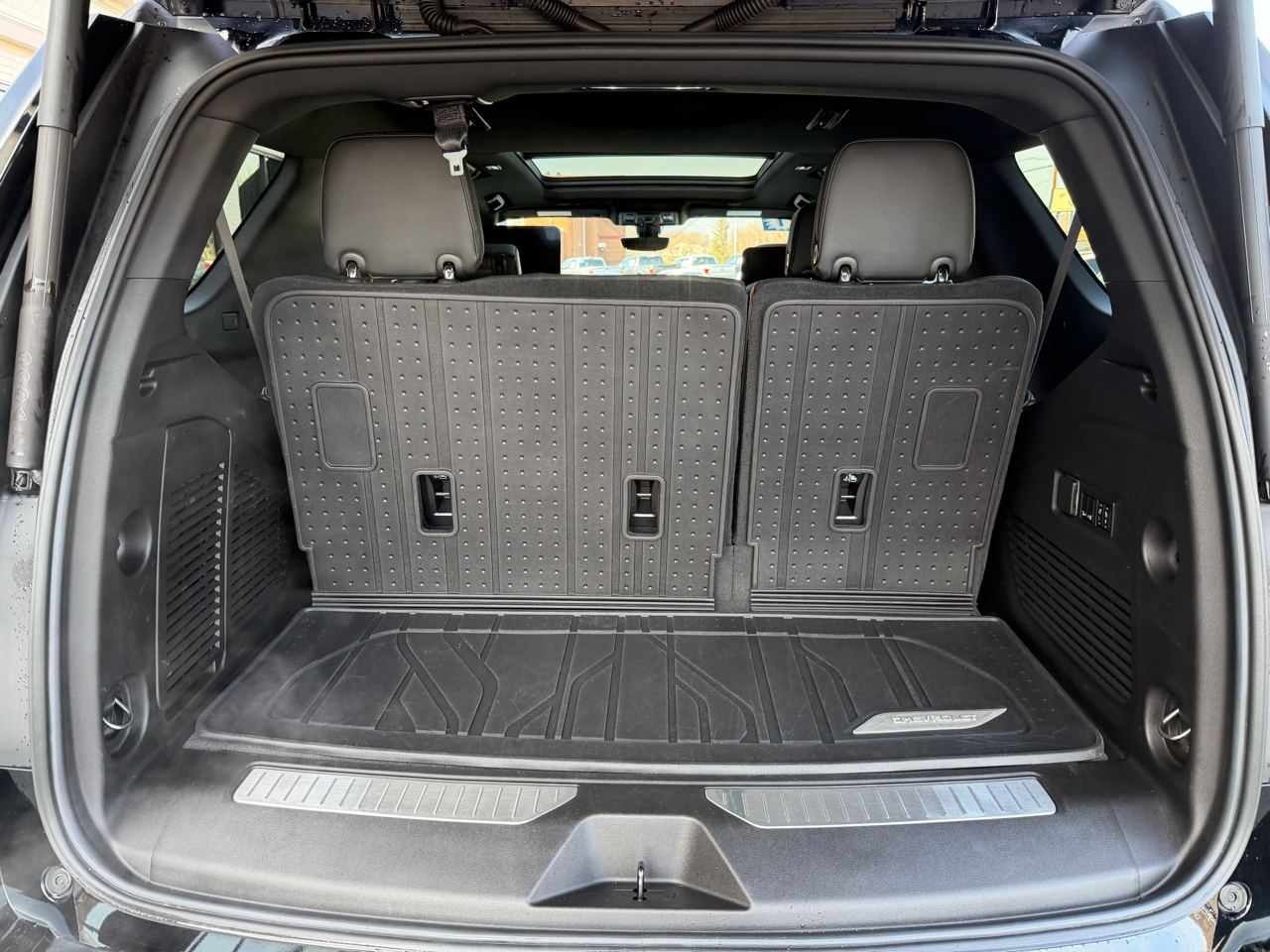 Chevrolet Tahoe 4WD 4dr High Country 2021