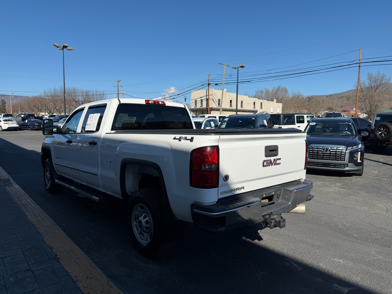 GMC Sierra 2500HD 4WD Crew Cab 153.7" 2015