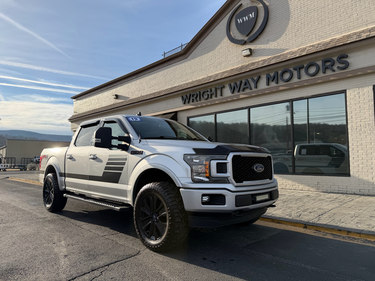 2019 Ford F-150 XLT 4WD SUPERCREW 5.5' BO