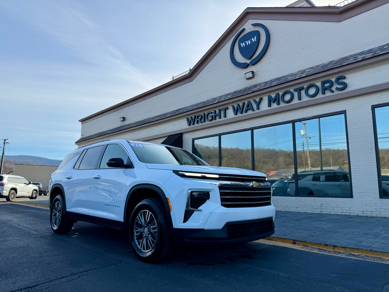 2025 Chevrolet Traverse AWD 4DR LT W/2LT