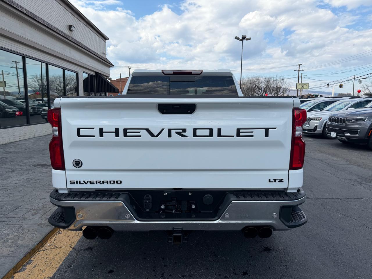 Chevrolet Silverado 1500 4WD Crew Cab 147" LTZ 2021