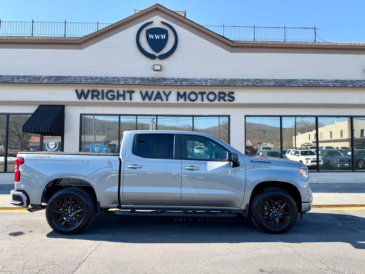 Chevrolet Silverado 1500 4WD Crew Cab 147" RST 2026