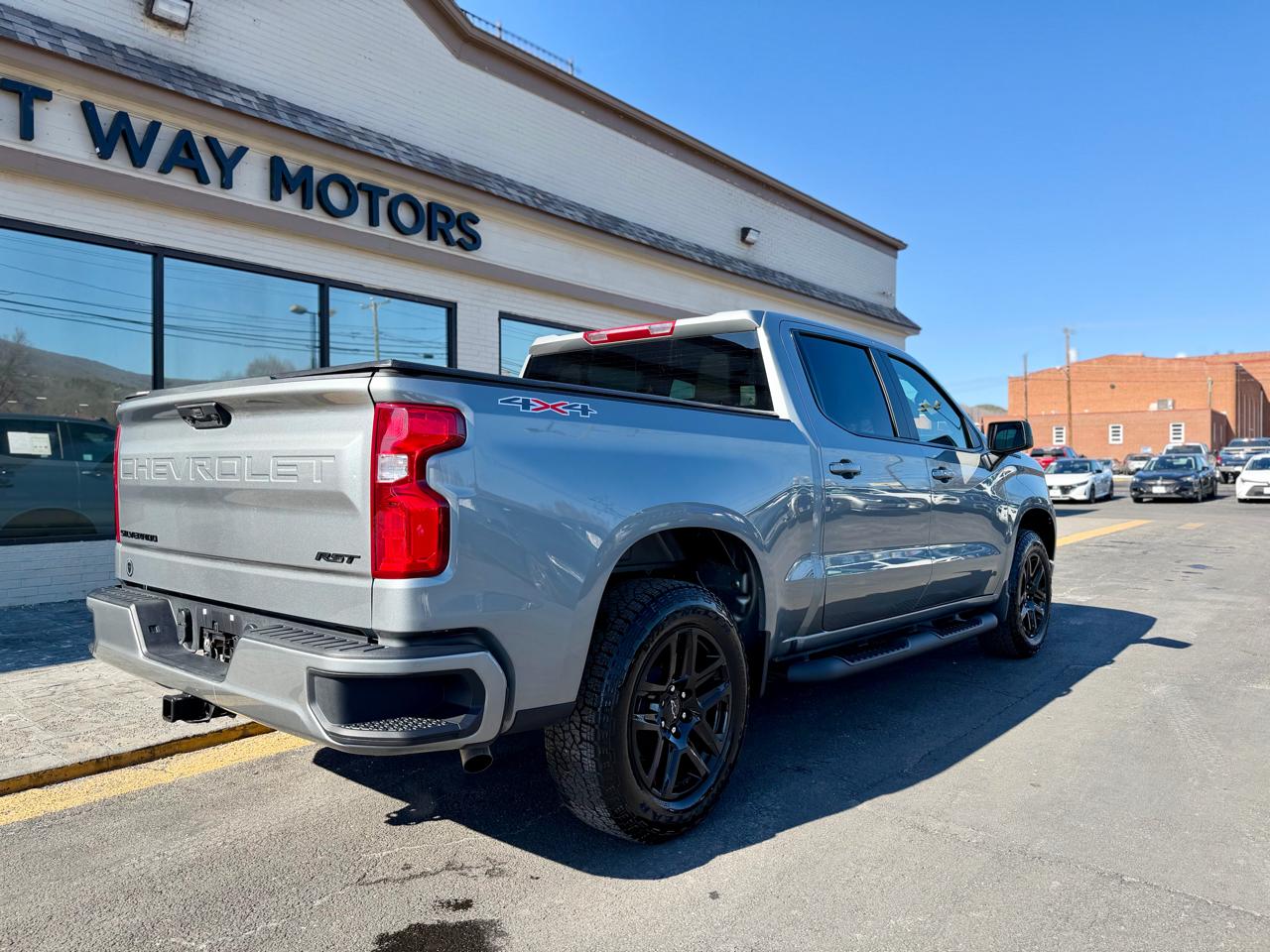 Chevrolet Silverado 1500 4WD Crew Cab 147" RST 2026