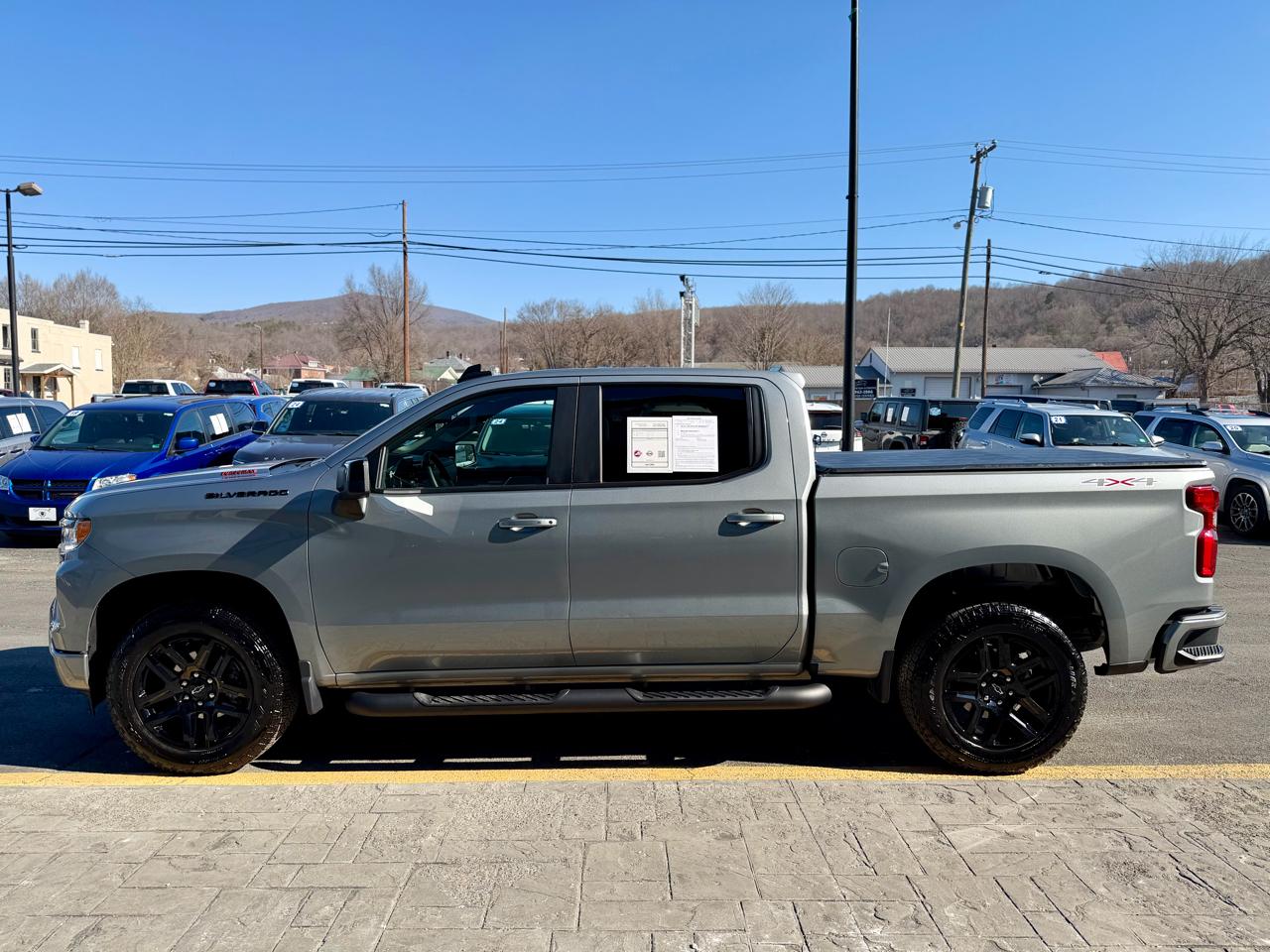 Chevrolet Silverado 1500 4WD Crew Cab 147" RST 2026