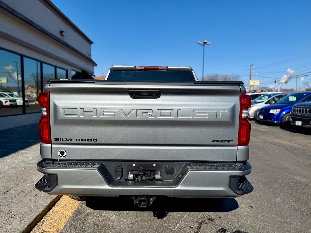 Chevrolet Silverado 1500 4WD Crew Cab 147" RST 2026