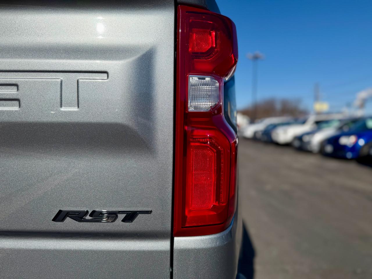 Chevrolet Silverado 1500 4WD Crew Cab 147" RST 2026