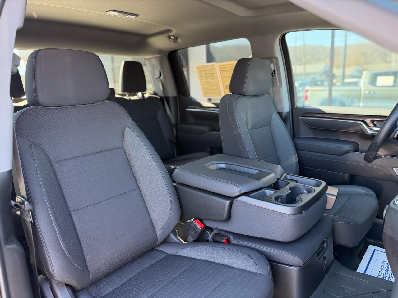 Chevrolet Silverado 1500 4WD Crew Cab 147" RST 2026