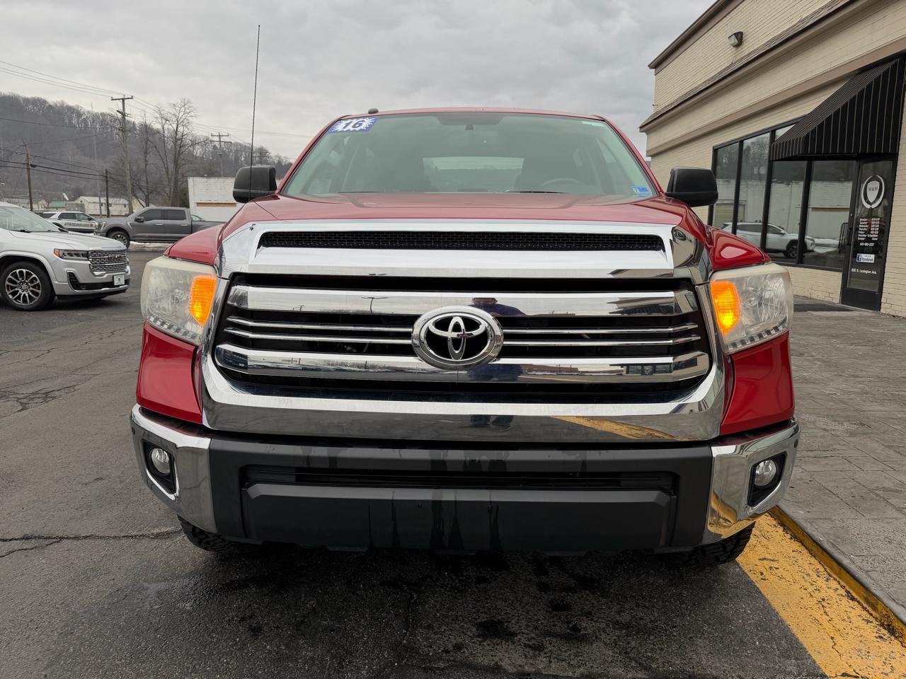 Toyota Tundra  2016