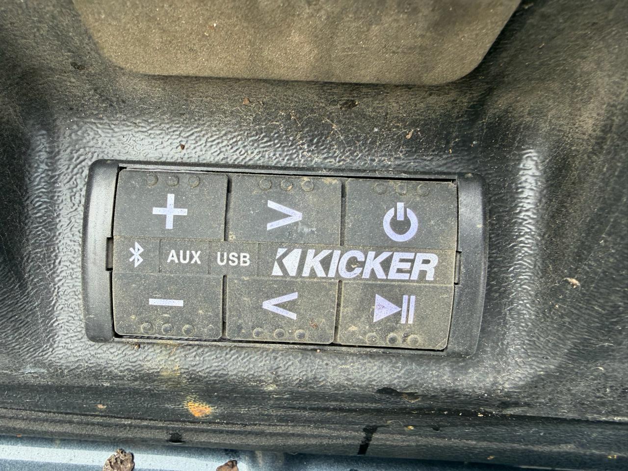 GMC Sierra 1500 4WD Crew Cab 147" AT4 2021