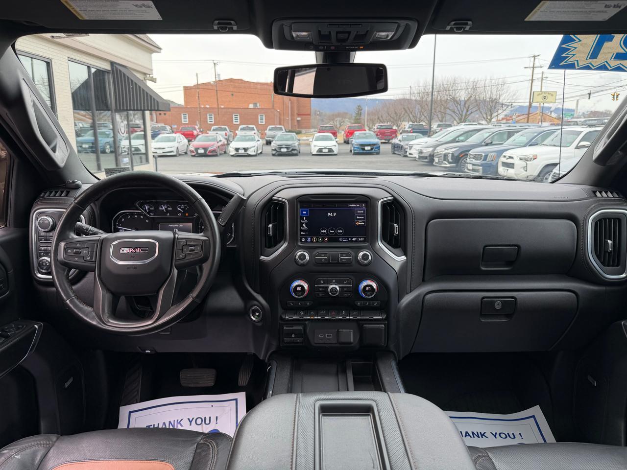 GMC Sierra 1500 4WD Crew Cab 147" AT4 2021